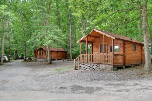 Sun Valley Campground Cottage 4 in Maple Grove Park, USA
