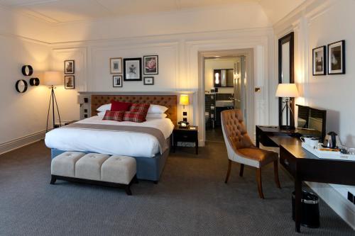 De Vere Horsley Estate in East Horsley