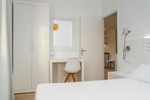 Apartaments Cales de Ponent - image 9
