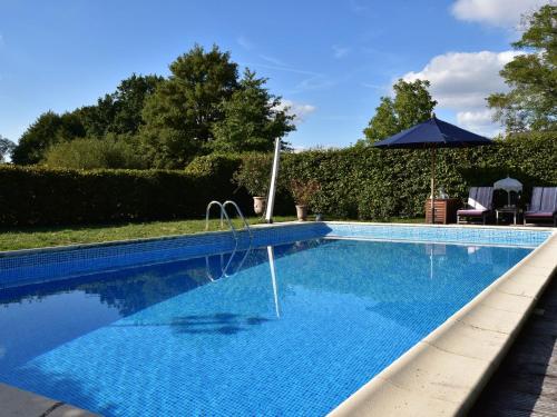 Stylish Holiday Home in Le Ch telet with Private Pool