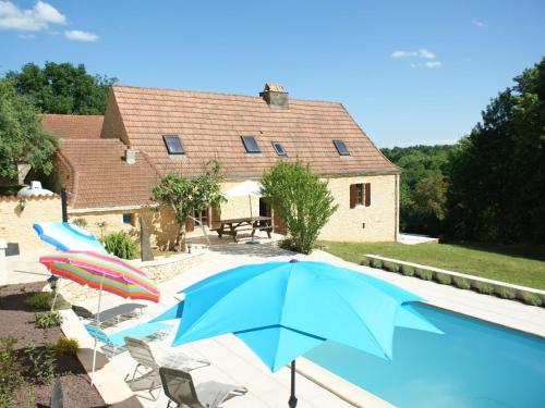 Sunlit Holiday Home with Private Pool in Besse gîte à louer Miailles