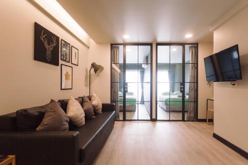 Silom 2 Bedrooms BTS S6