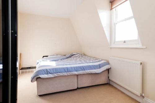 Camden Apartment E/Apartment - image 10