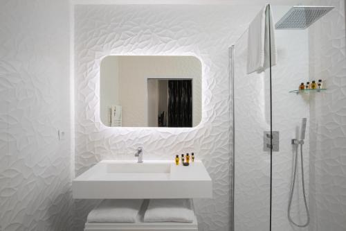 Bathroom, Villa Reale in Bordeaux