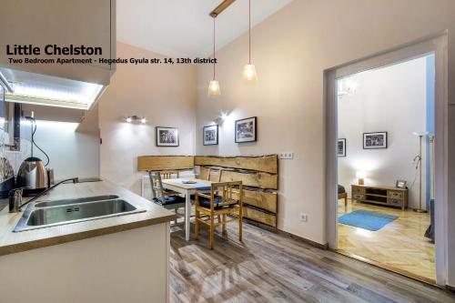 Little Americas Concert Hall Apartments 5
