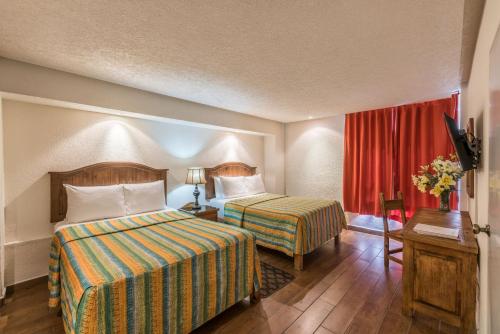 Standard Double Room image 4