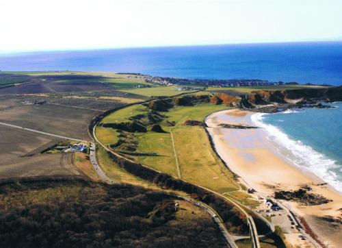 Cullen Bay Hotel - image 2