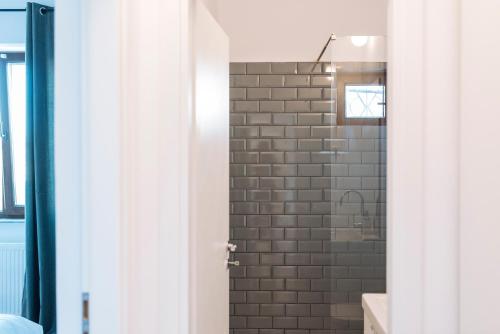 Universitate Heart View