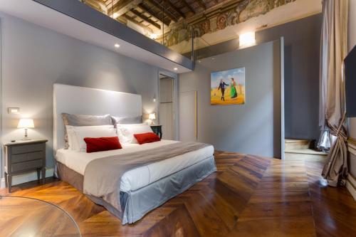 Palazzo Del Carretto-Art Apartments - image 5