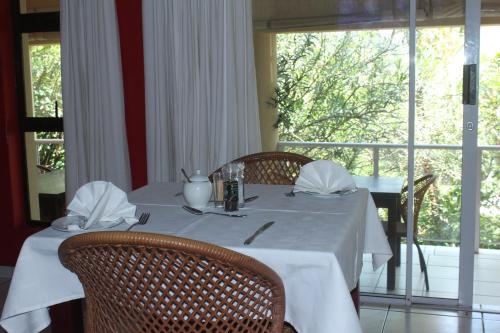 Fairways Hotel - 레스토랑