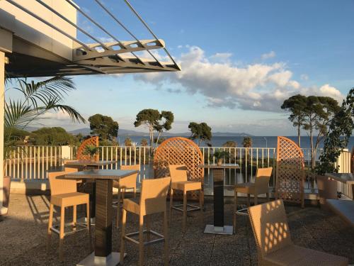 บริการและสิ่งอำนวยความสะดวก, โฮเทล คลับ เลอ แปล็ง ซุด วาก็องซ์ เบลอ (Hotel Club Le Plein Sud Vacances Bleues) in ไฮเยเรส