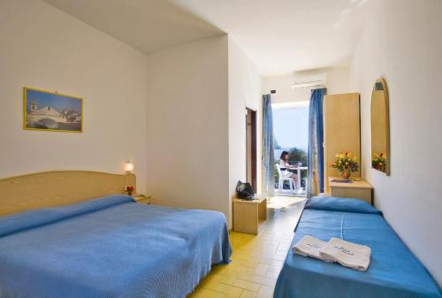 Standard Double or Twin Room with Sea View
