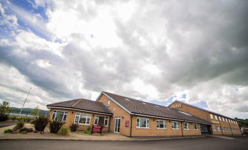 . Curran Court Hotel