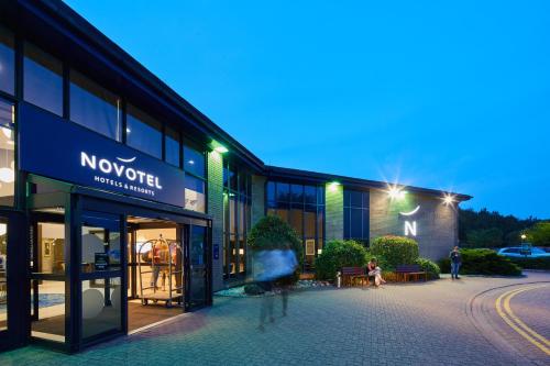 Novotel London Stansted Airport - Hotel - Stansted Mountfitchet