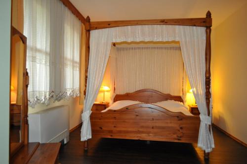 1 double bed, 1 sofa bed