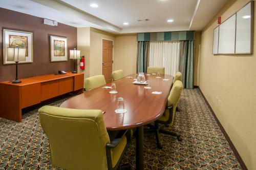 Staybridge Suites Covington - 비즈니스 센터
