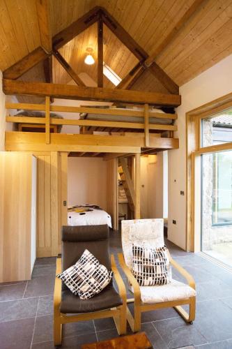 High View Barn - image 13