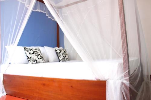 Surasa Beach Resort photo 3