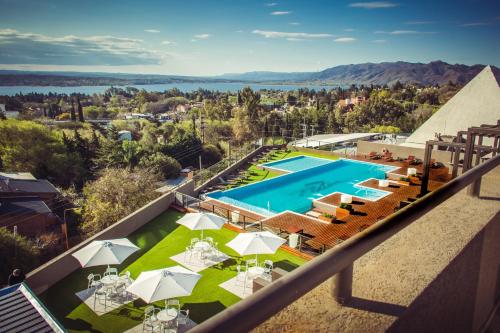 Pool, Eleton Resort & Spa in Villa Carlos Paz
