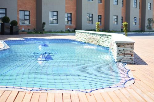 Swimming pool, Regal Inn Midrand in Johannesburg