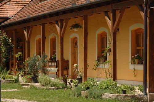  Életfa Vendégház, Pension in Eger bei Szarvaskő
