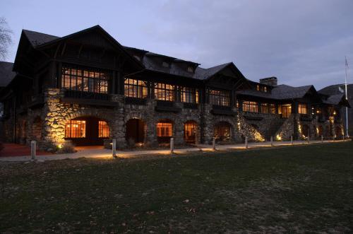 Overlook Lodge and Stone Cottages at Bear Mountain - 레스토랑