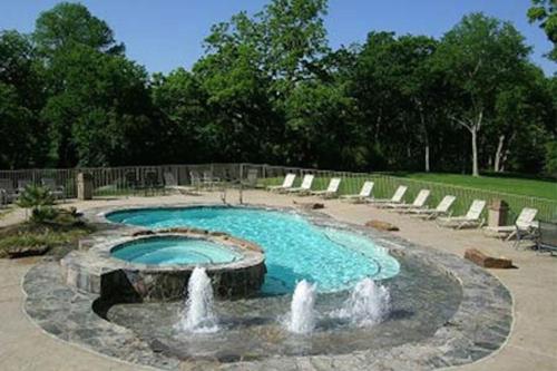 Pecan Perch in New Braunfels, USA