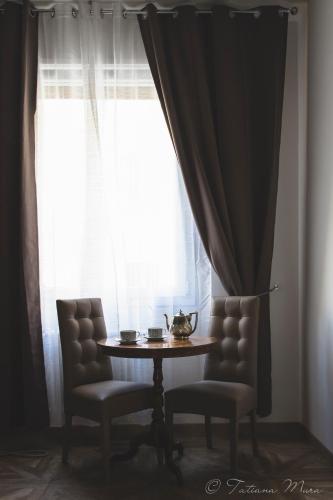 051 Room & Breakfast - Tap to explore photos