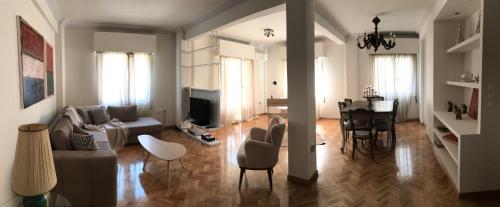 Apartment near the Beach, Афины