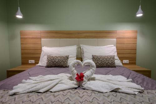 Superior Twin Room with Garden View image 2