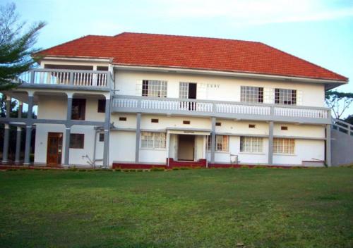 נוף חוץ, Skyway Hotel Entebbe in אנטבה