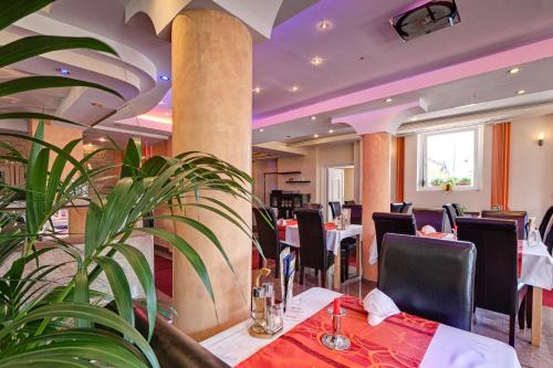 Restaurant, Hotel zum Ochsen in Bietigheim
