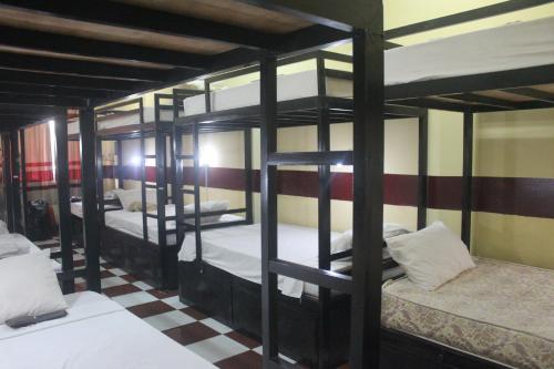 ザ ローカル リバーサイド