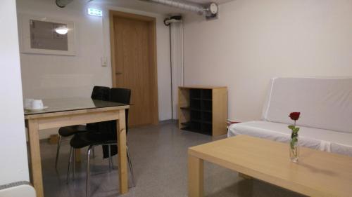 100 Iceland Hotel - image 3