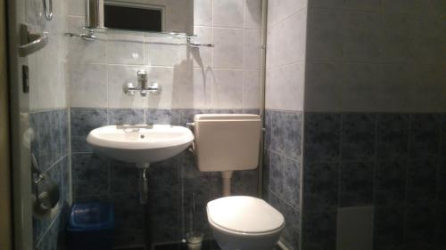 Family Hotel Familya - image 14