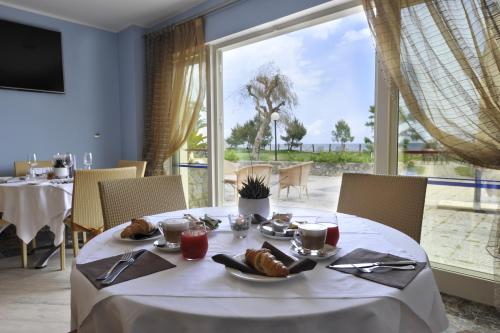 Aregai Marina Hotel & Residence - image 6
