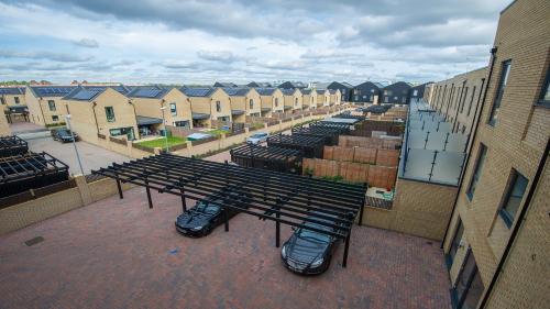 Tailored Stays - De Havilland House - image 4