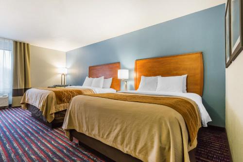 Standard Queen Room with Two Queen Beds - Non-Smoking