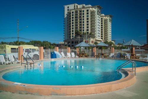 Swimming pool, Seahaven Beach Hotel Panama City Beach in Panama City (FL)