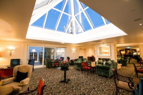 The Keadeen Hotel - 로비