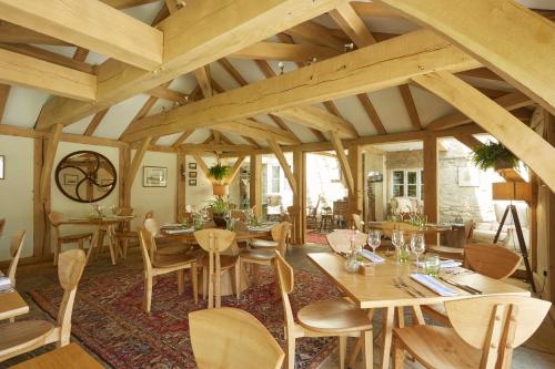 Restaurant, The Royal Oak in Swallowcliffe