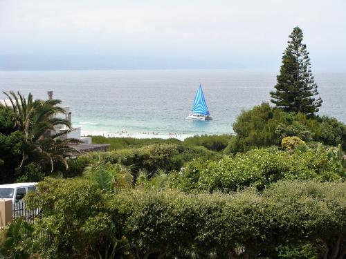 The Sanctuary No 3 350 sqm beachfront apartment