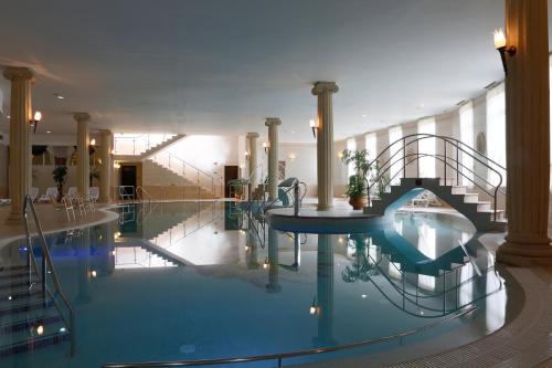 Πισίνα, Bristol Vila Tereza in Κάροβυ Βαρύ