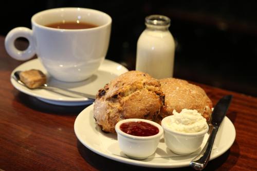 Food and beverages, The Bridge Inn in Edinburgh Airport