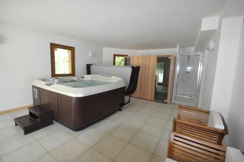 Facilities, Chalet D' Edmond in Les Granges