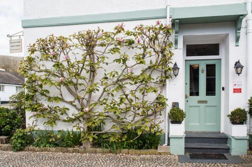 Llety Brynawel Guest House - Cwrt