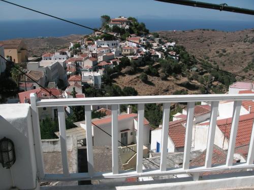3-level doll house in Kea Ioulida/Chora, Cyclades, Yulis (foto 3)