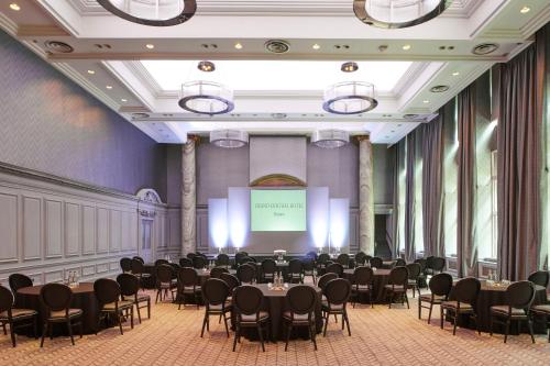 116712562 voco Grand Central Glasgow by IHG