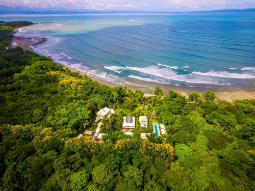 . Blue Osa Beach Resort & Spa