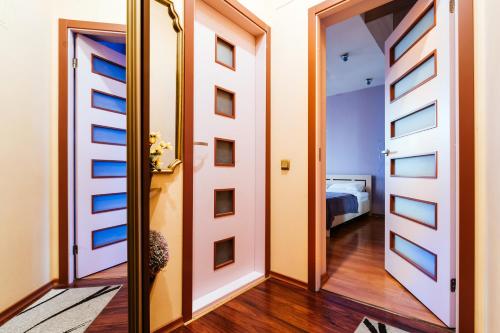 Apartment on ploshad Pobedi